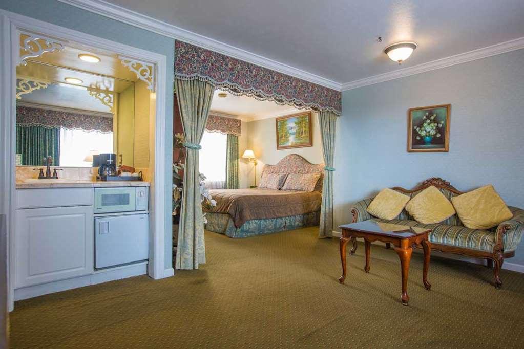 Carmel Inn & Suites Ruang foto
