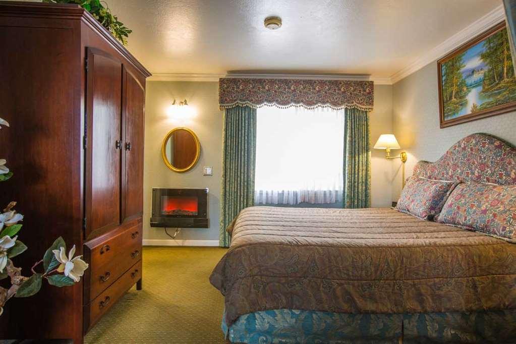 Carmel Inn & Suites Ruang foto